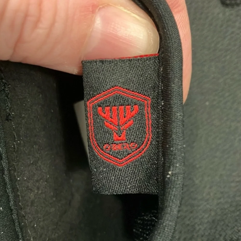 NWOT Black utility gloves by Ozero grippy Velcro closure. Work glove pair